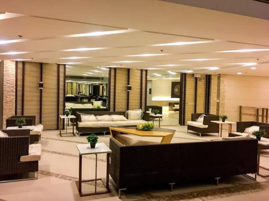 Affordable Condotel Near Manila Airport Exterior foto